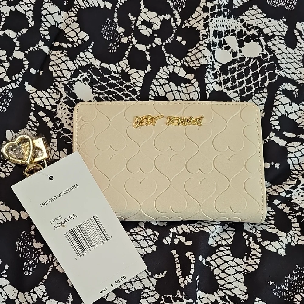 Betsey Johnson Cream Wallet with Heart Charm - Picture 1 of 4